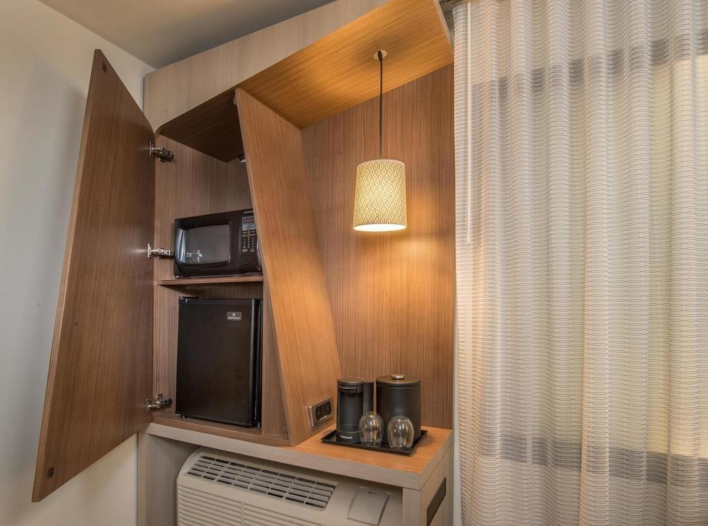 Courtyard By Marriott Airport Hotel Winnipeg