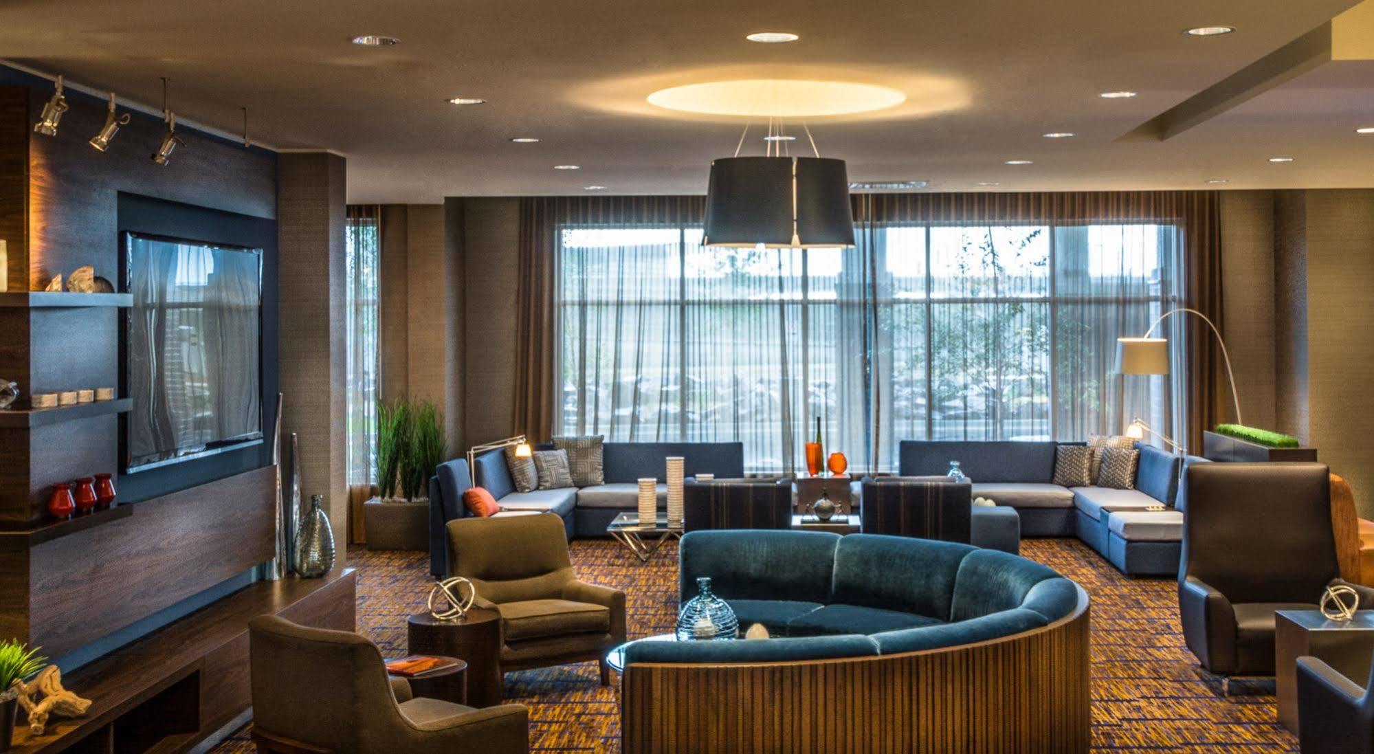 Courtyard By Marriott Airport Hotel Winnipeg